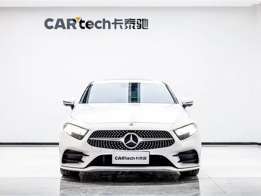 Mercedes-Benz CLS — фото 1