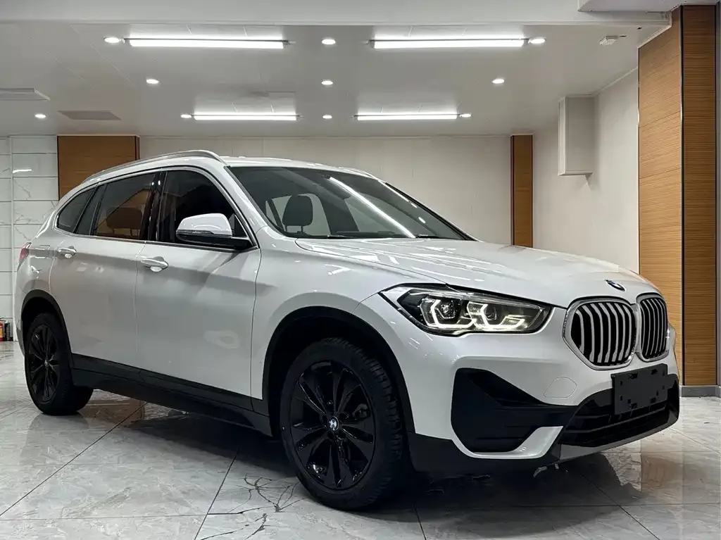 BMW X1 — фото 5