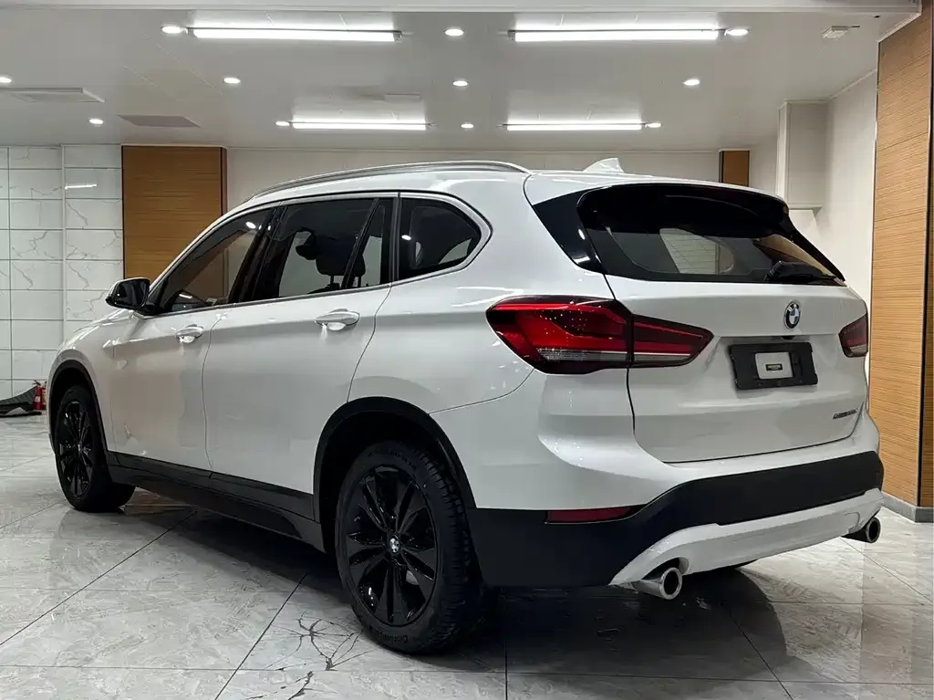 BMW X1 — фото 4