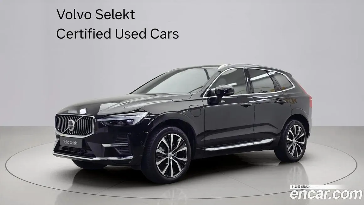 Volvo XC60 — фото 1