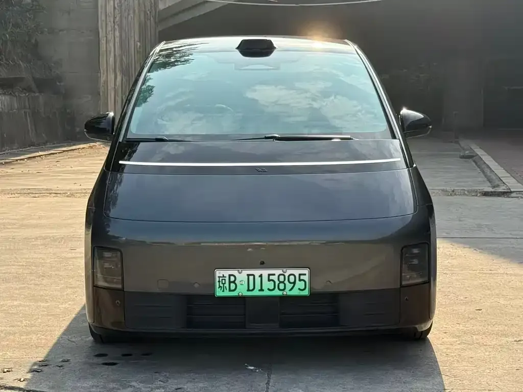 Li Auto MEGA — фото 2