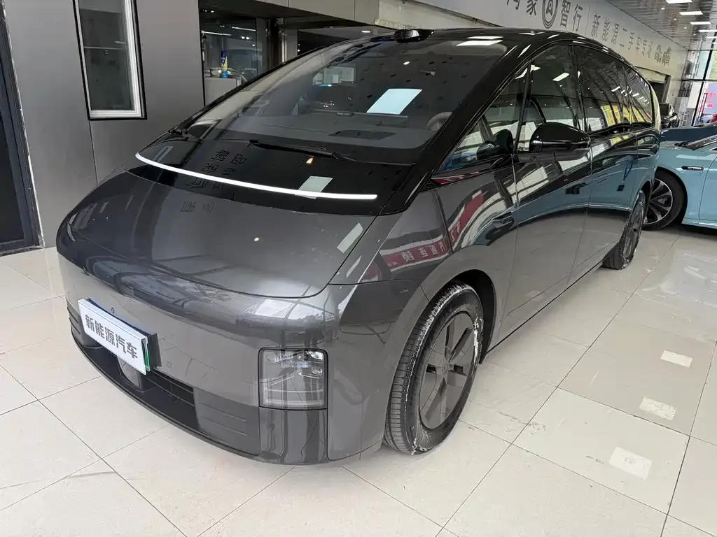 Li Auto MEGA — фото 1