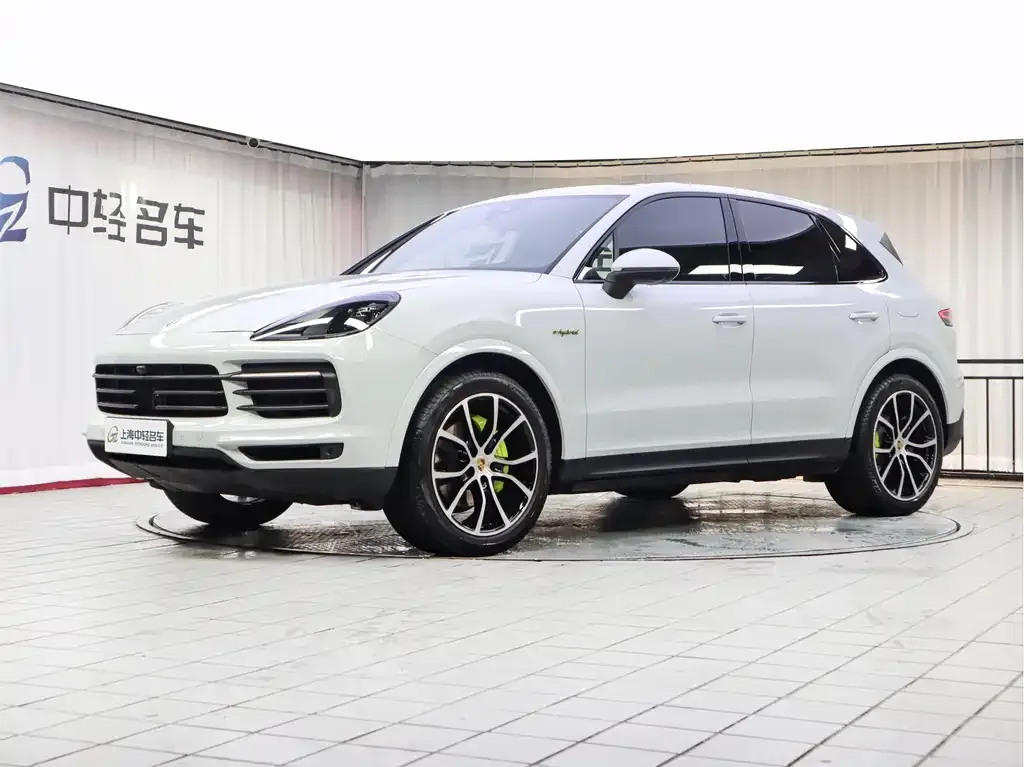 Porsche Cayenne Hybrid — фото 1