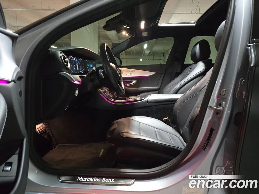 Mercedes-Benz E-Class — фото 7