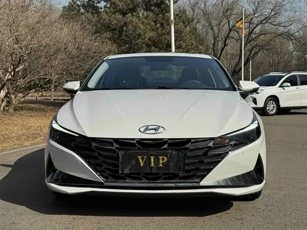 Hyundai Elantra — фото 9