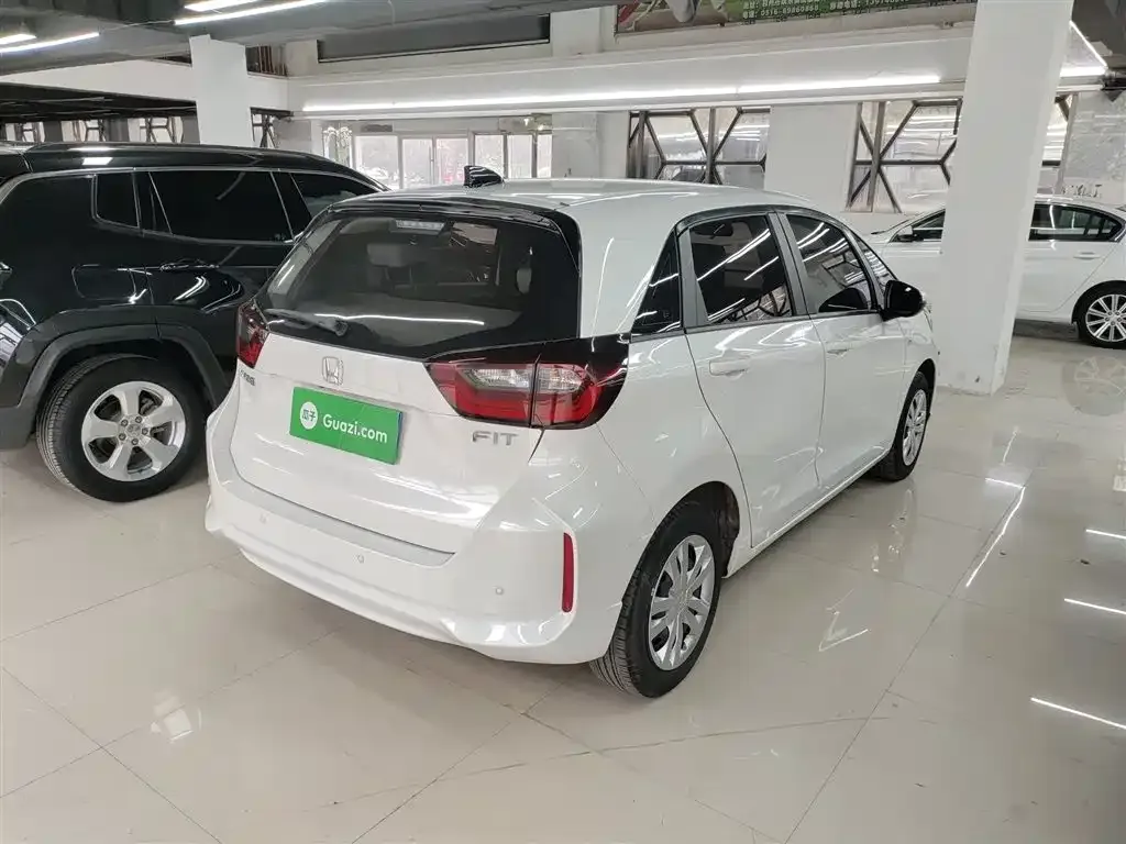 Honda Fit — фото 5