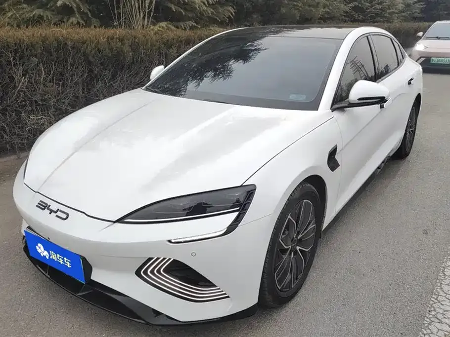 BYD Seal — фото 1