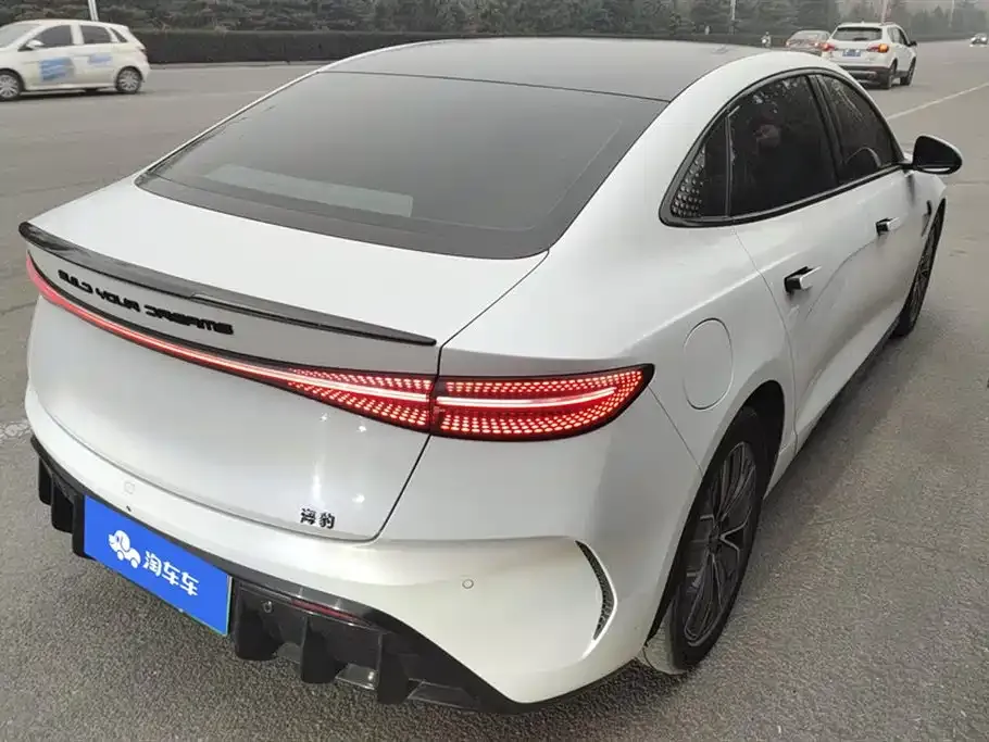 BYD Seal — фото 9