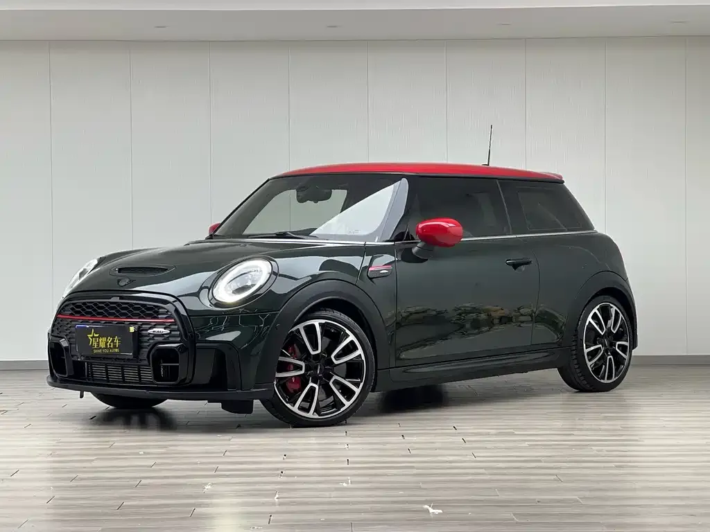 MINI JCW (John Cooper Works) — фото 1