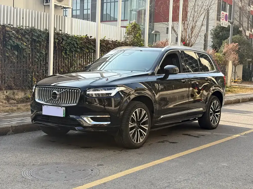 Volvo XC90 PHEV — фото 1