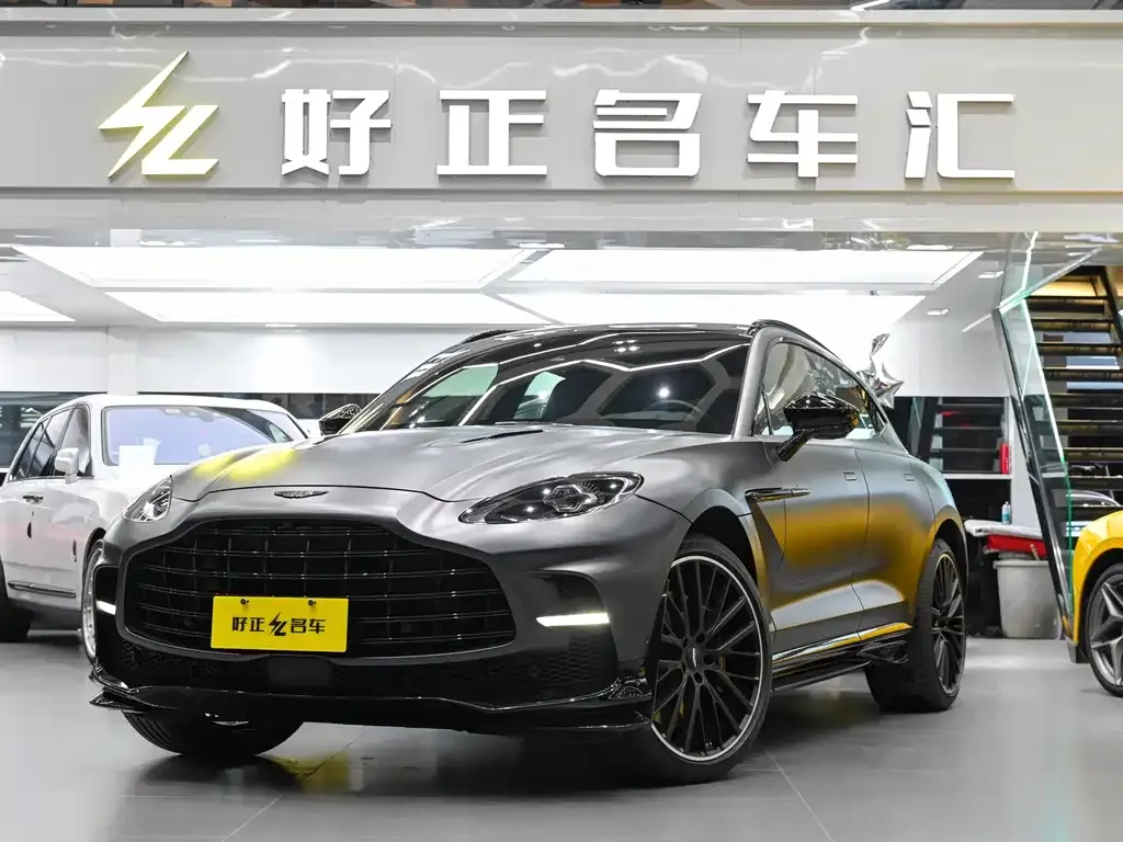 Aston Martin DBX — фото 1