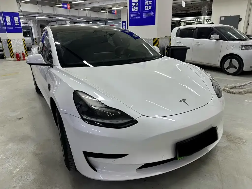Tesla Model 3 — фото 2