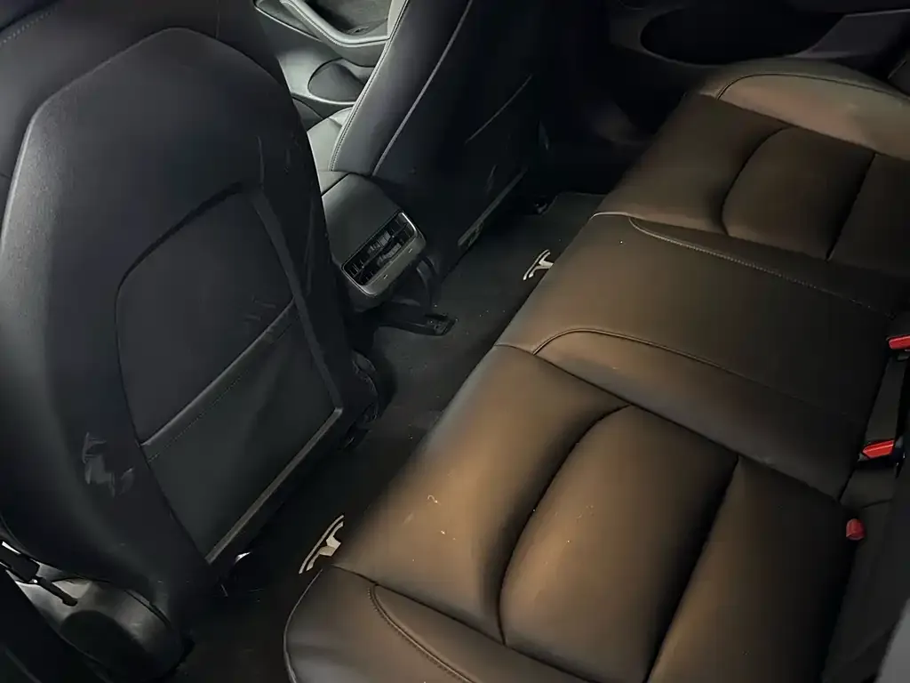 Tesla Model 3 — фото 5