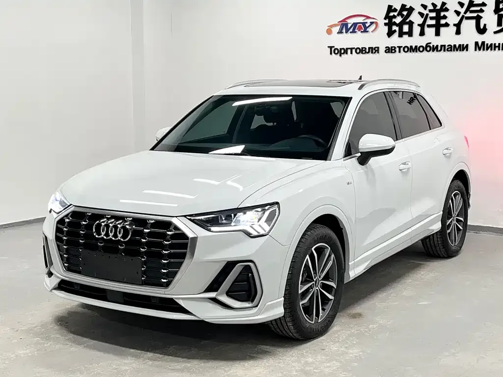 Audi Q3 — фото 1
