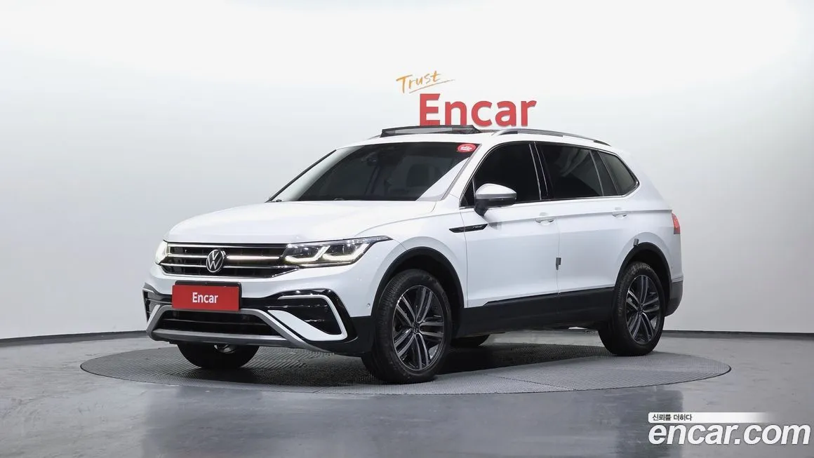 Volkswagen Tiguan — фото 1