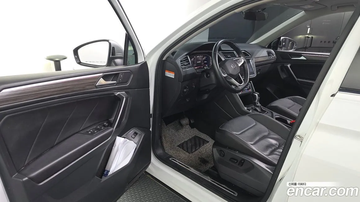 Volkswagen Tiguan — фото 6