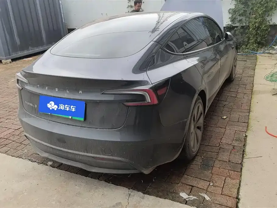 Tesla Model 3 — фото 3