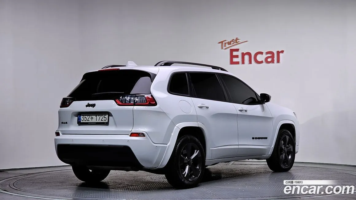 Jeep Cherokee — фото 3