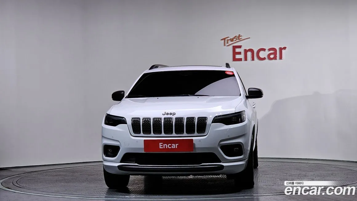 Jeep Cherokee — фото 2