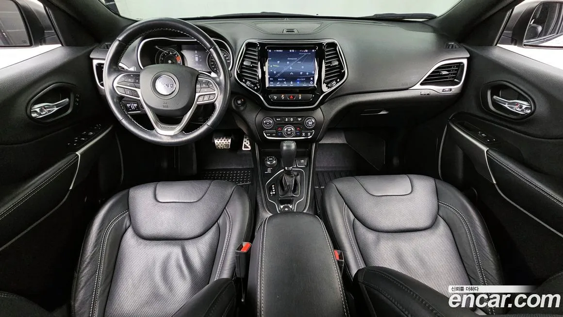 Jeep Cherokee — фото 8