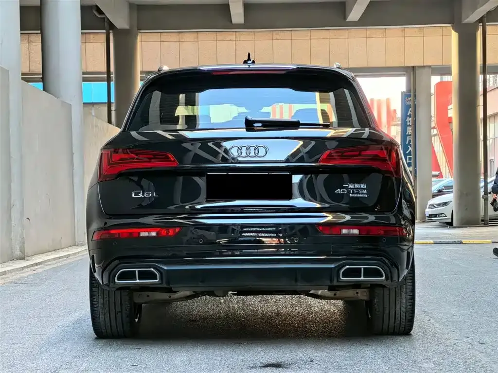 Audi Q5L — фото 2