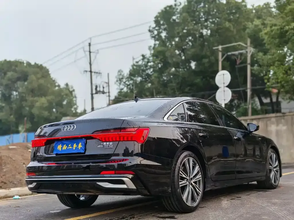 Audi A6L — фото 6