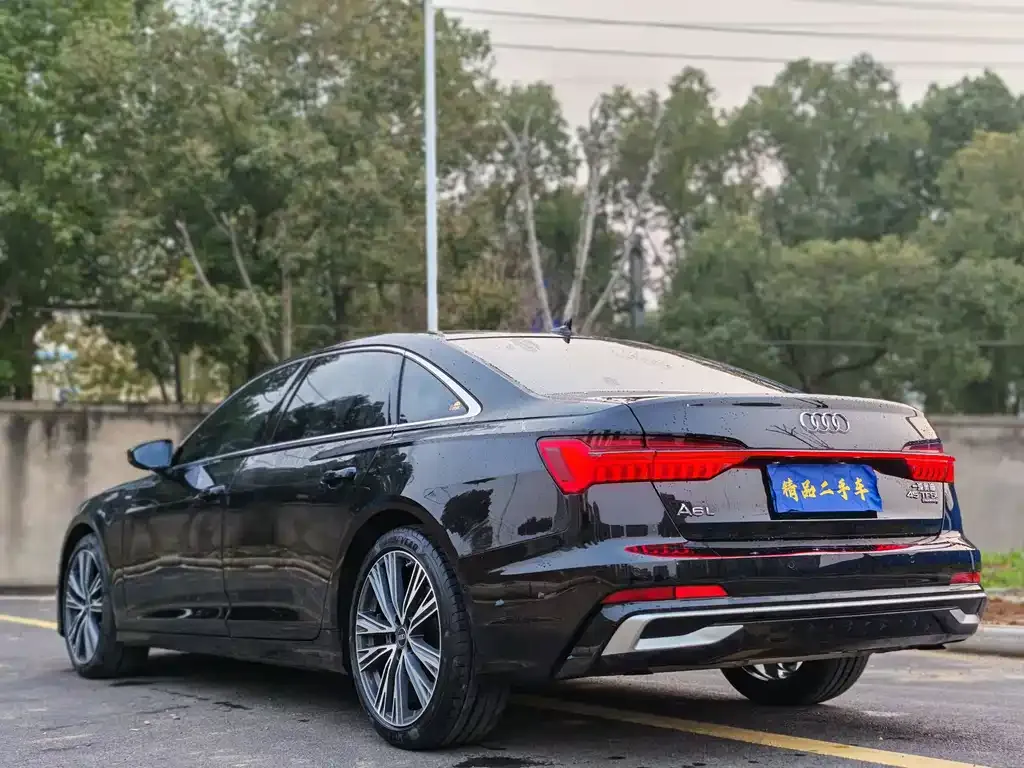 Audi A6L — фото 9