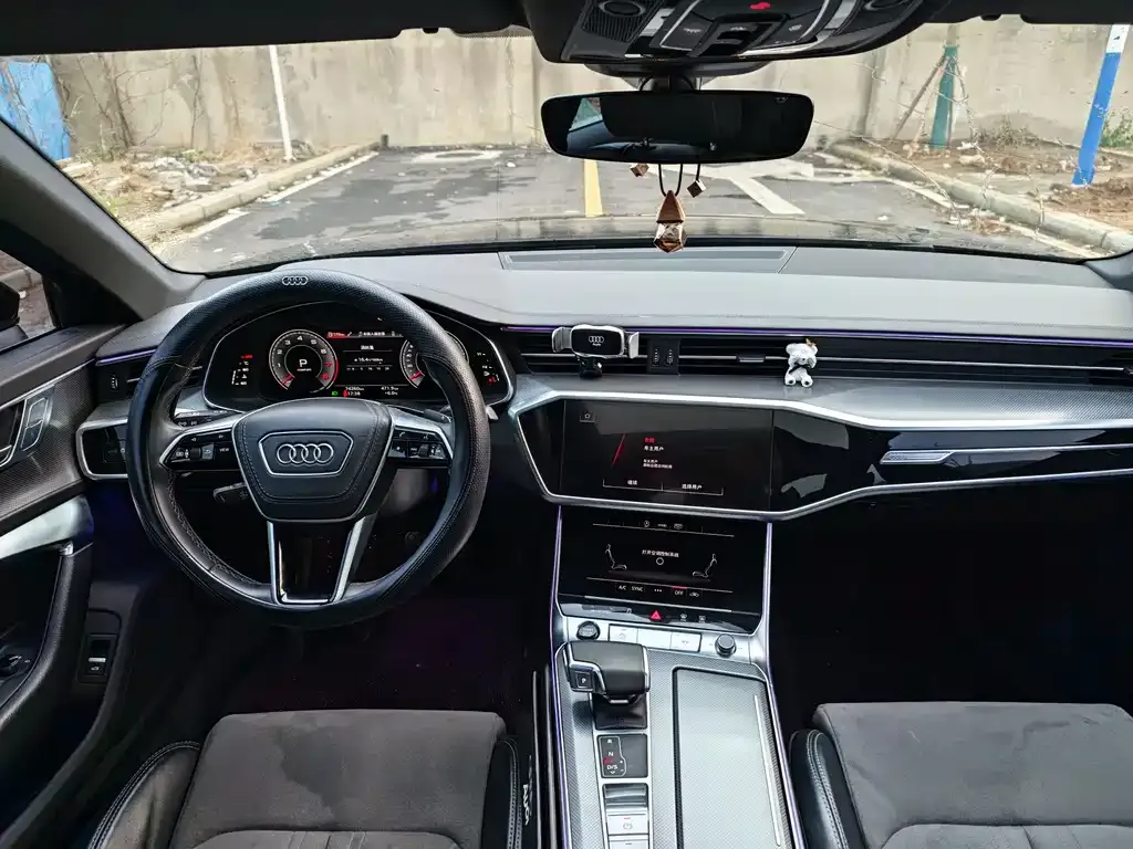 Audi A6L — фото 5