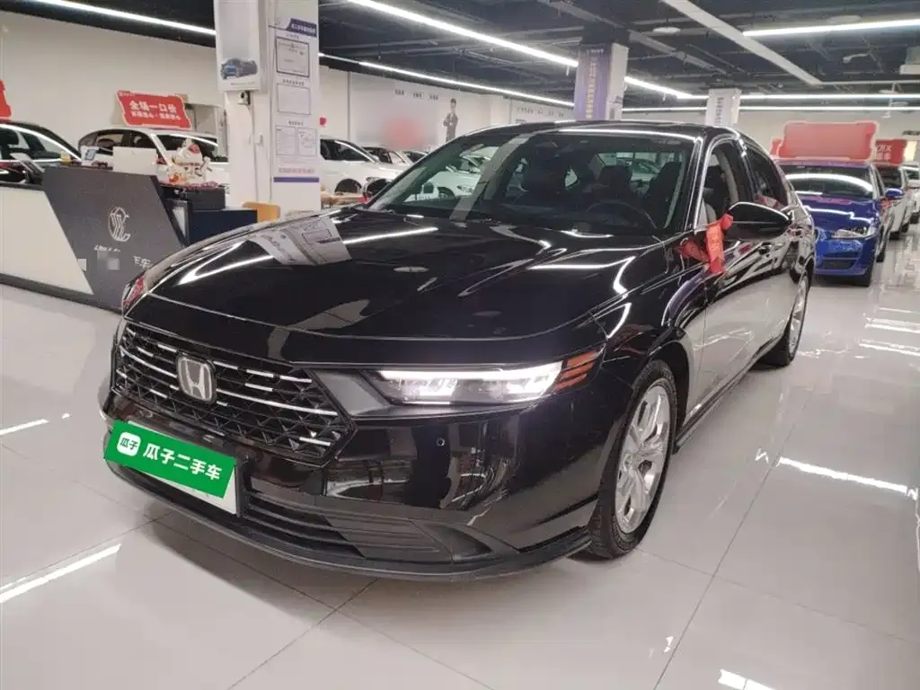 Honda Accord — фото 1