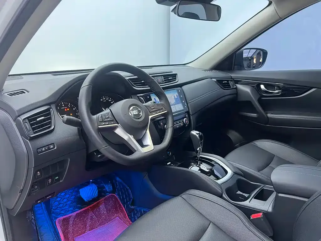Nissan X-Trail — фото 10