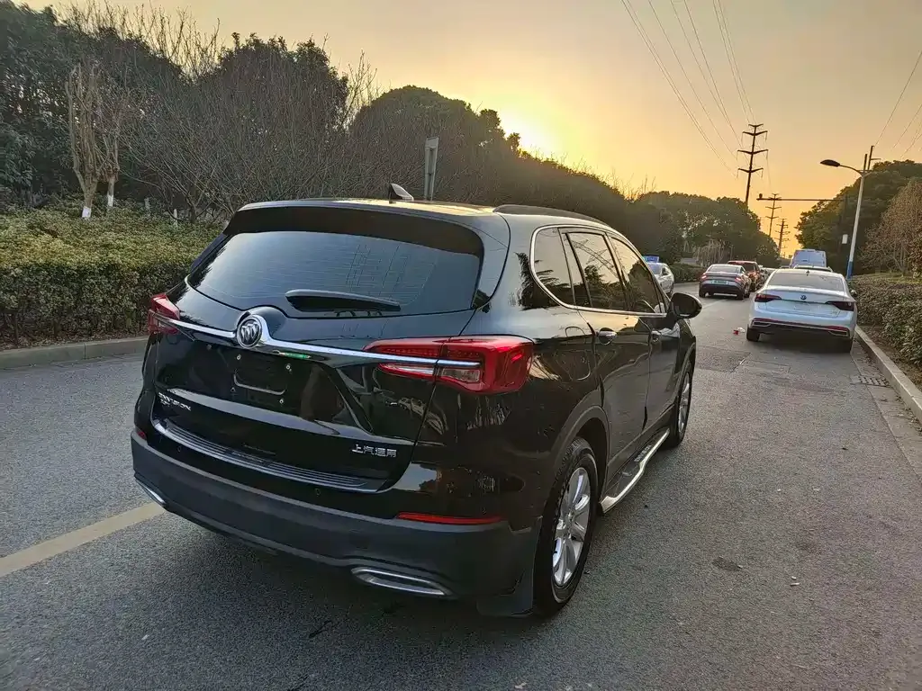 Buick Envision Plus — фото 3