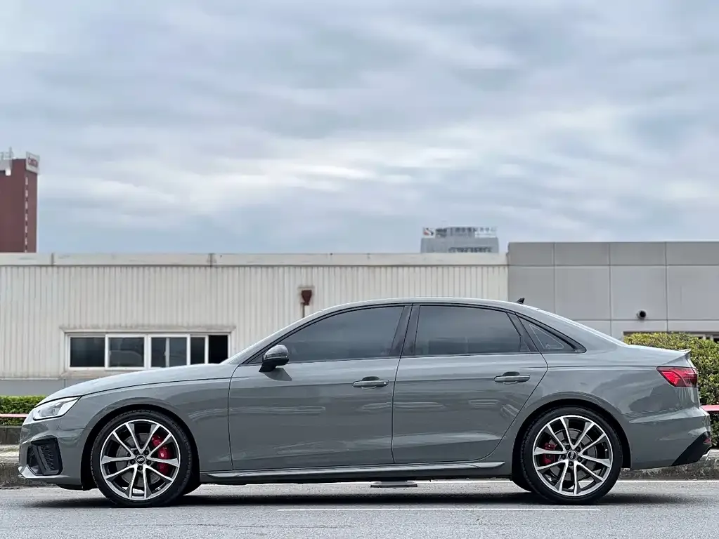 Audi S4 — фото 2