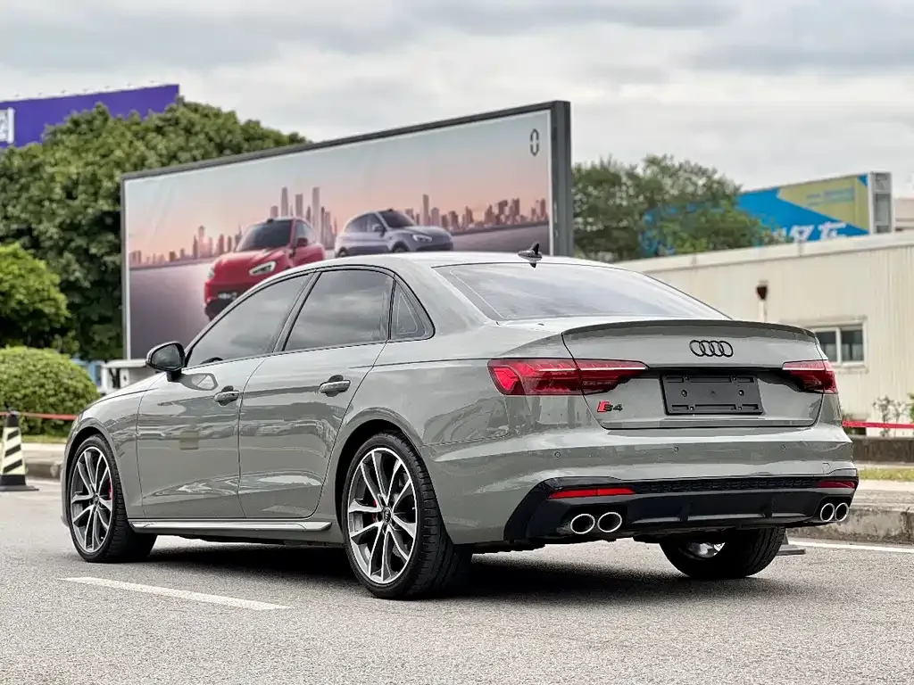 Audi S4 — фото 6