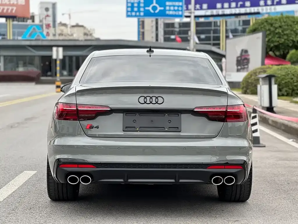 Audi S4 — фото 3