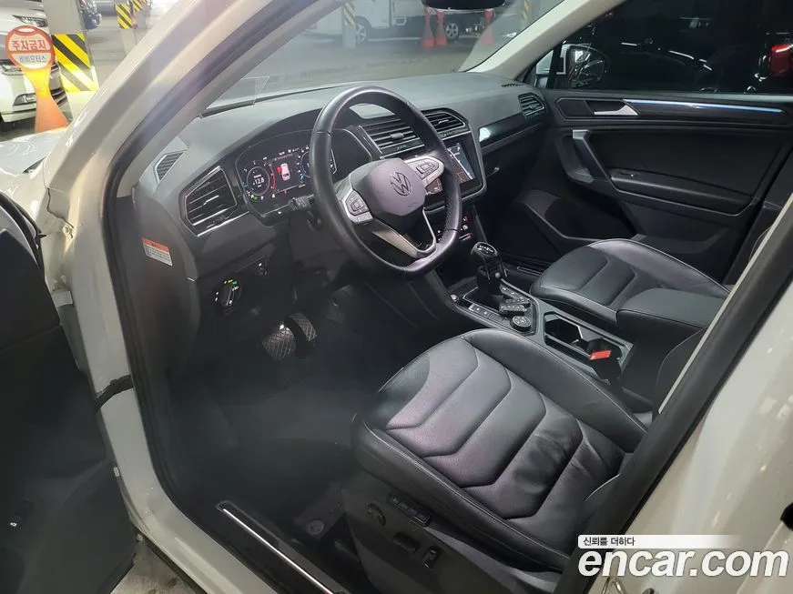 Volkswagen Tiguan — фото 7