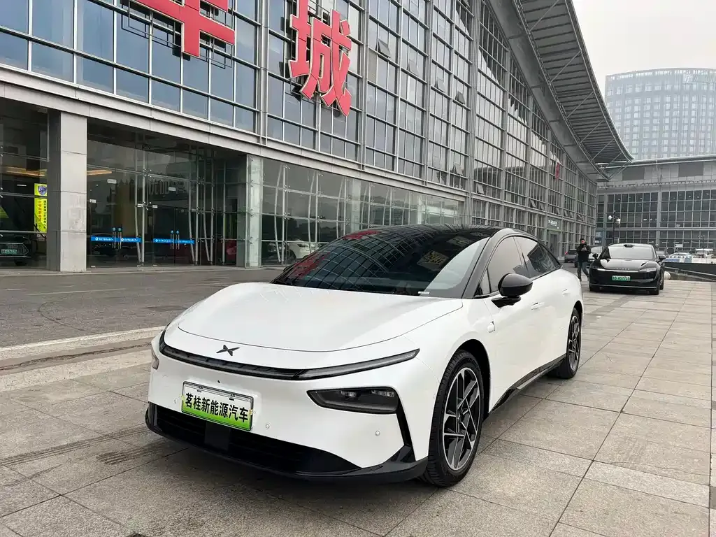 XPeng P7+ — фото 1