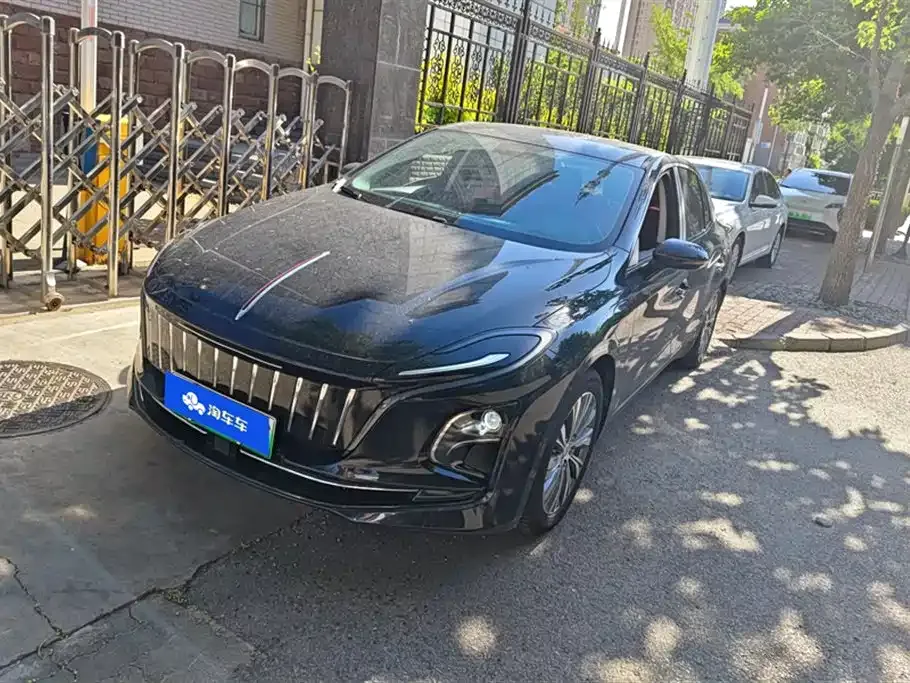 Hongqi E-QM5 — фото 1