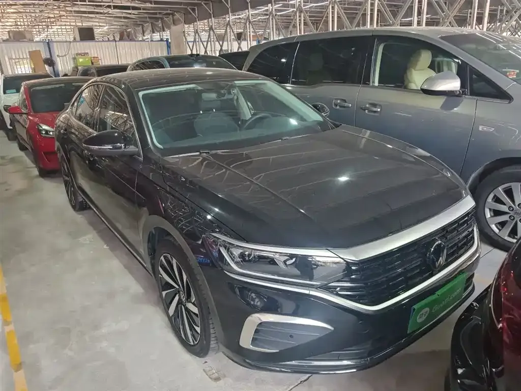 Volkswagen Passat — фото 7