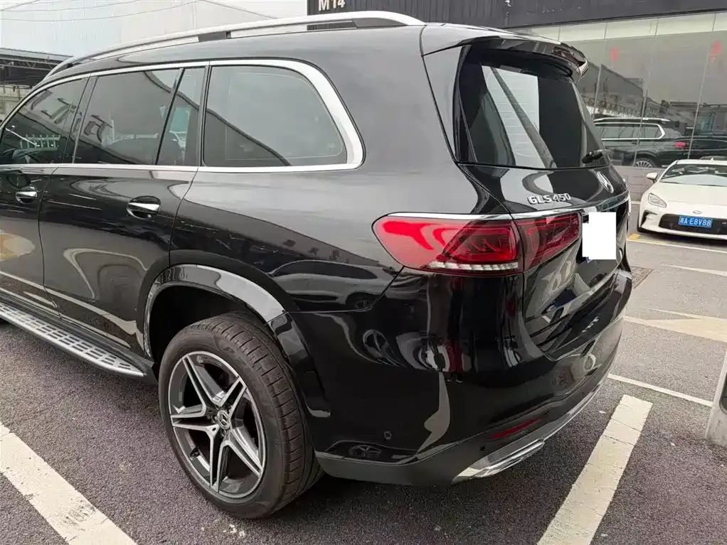 Mercedes-Benz GLS — фото 6