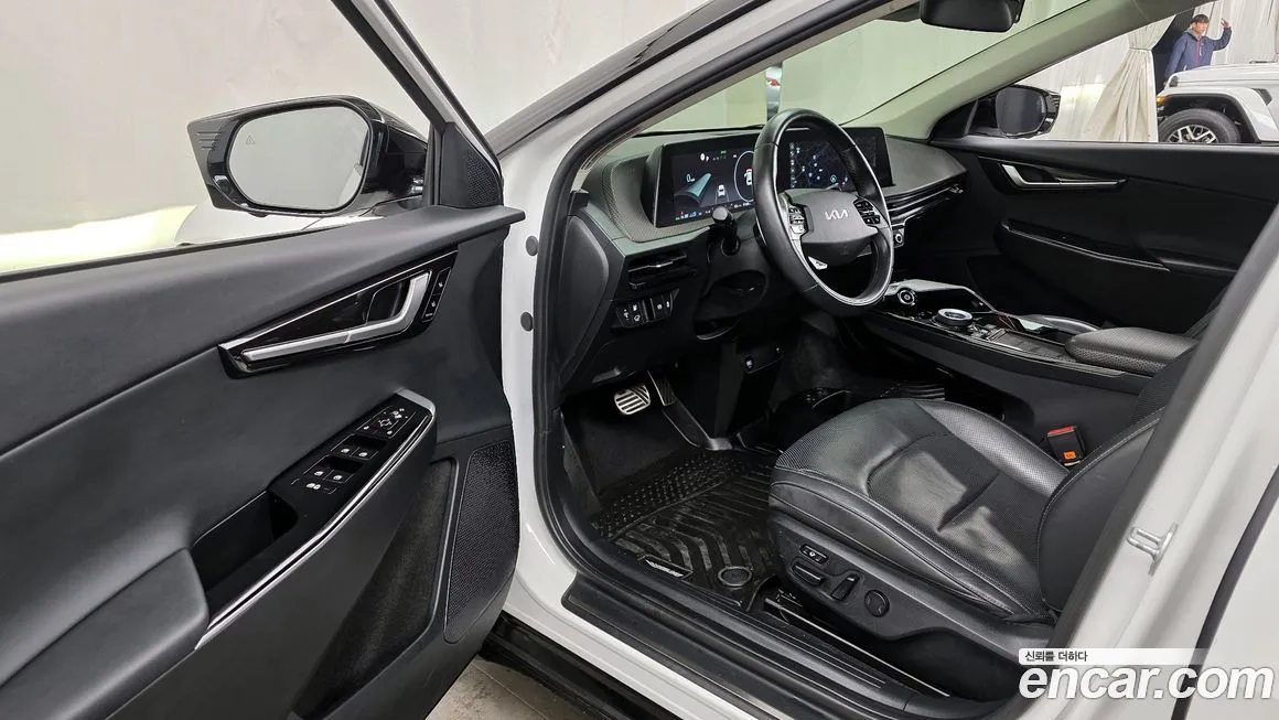 Kia EV6 — фото 9