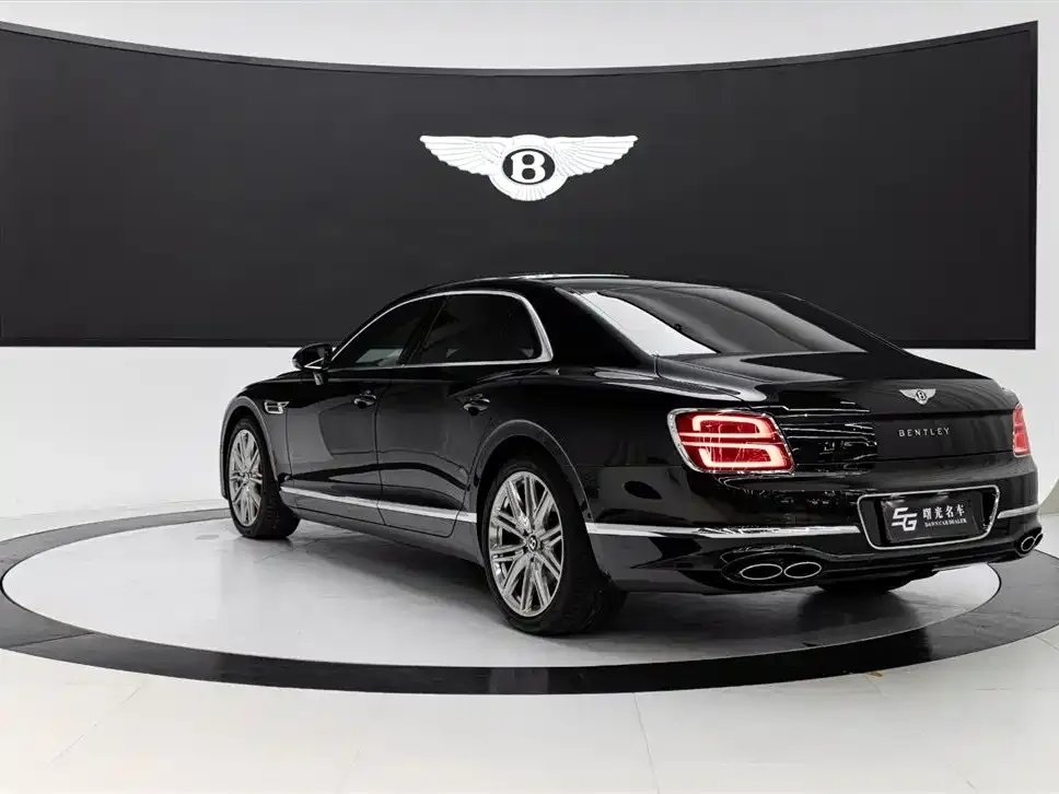 Bentley Flying Spur — фото 2