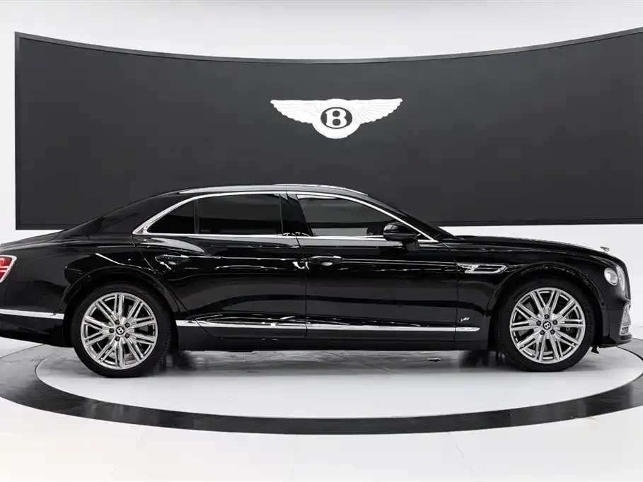 Bentley Flying Spur — фото 3