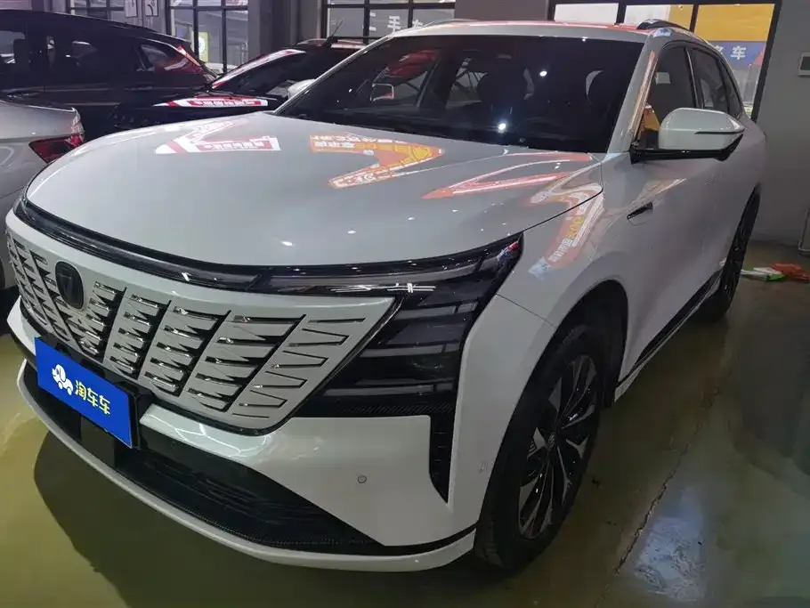 Changan CS75PLUS — фото 1
