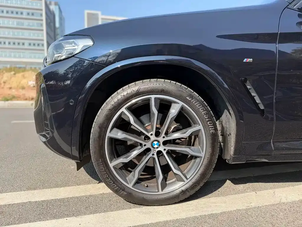 BMW X4 — фото 4