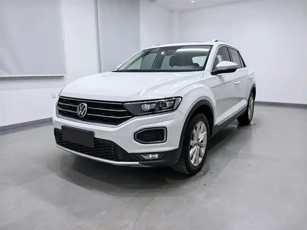 Volkswagen T-Roc — фото 1