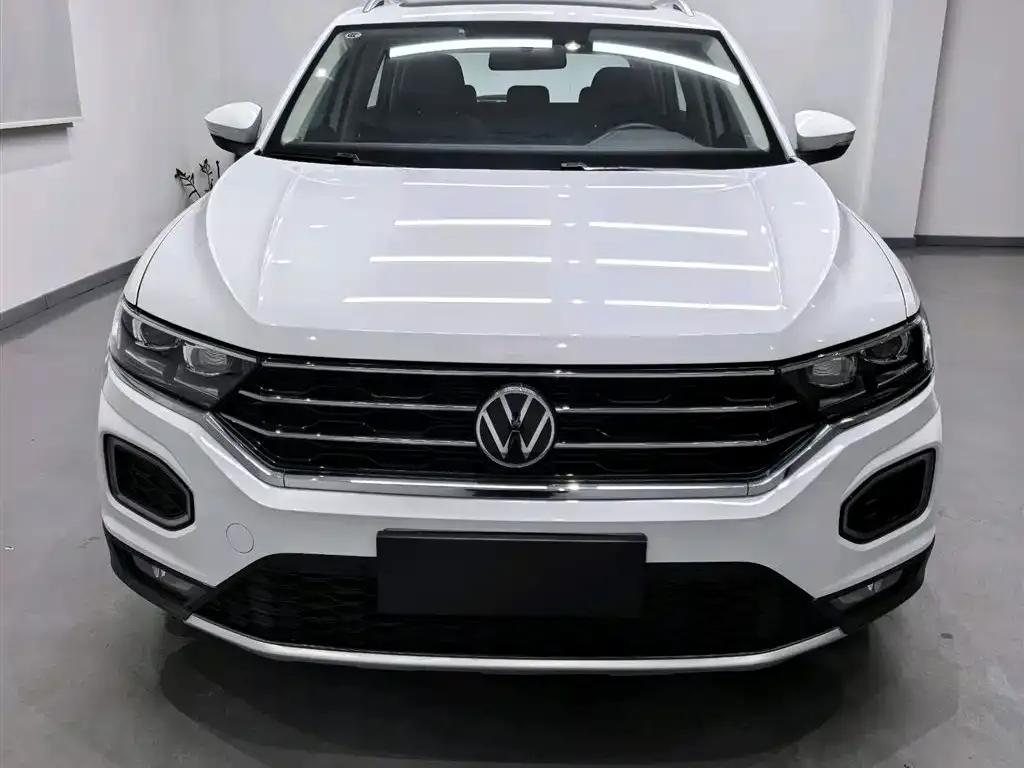 Volkswagen T-Roc — фото 10