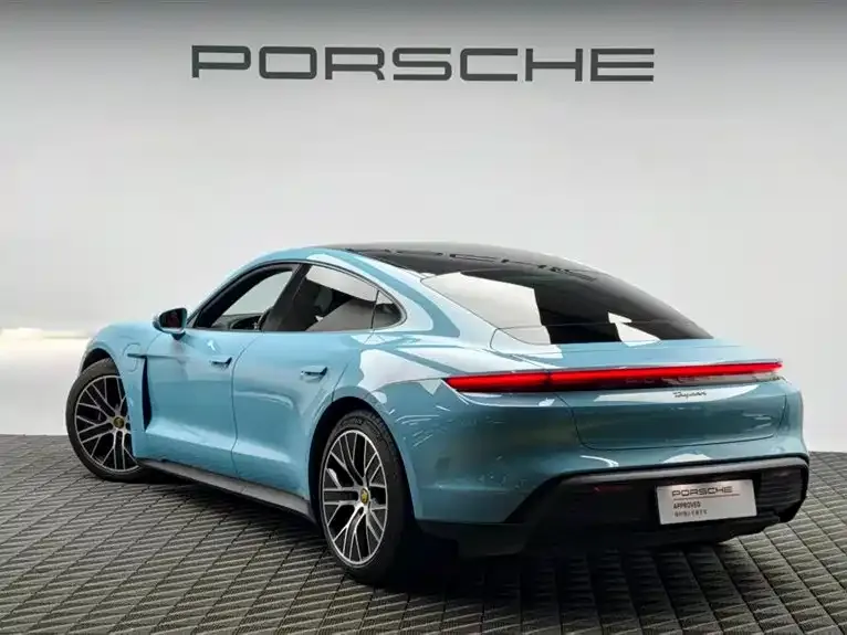 Porsche Taycan — фото 4
