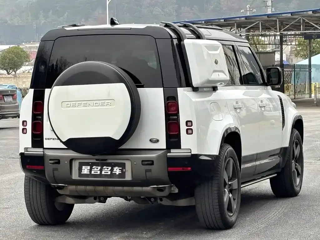 Land Rover Defender — фото 7