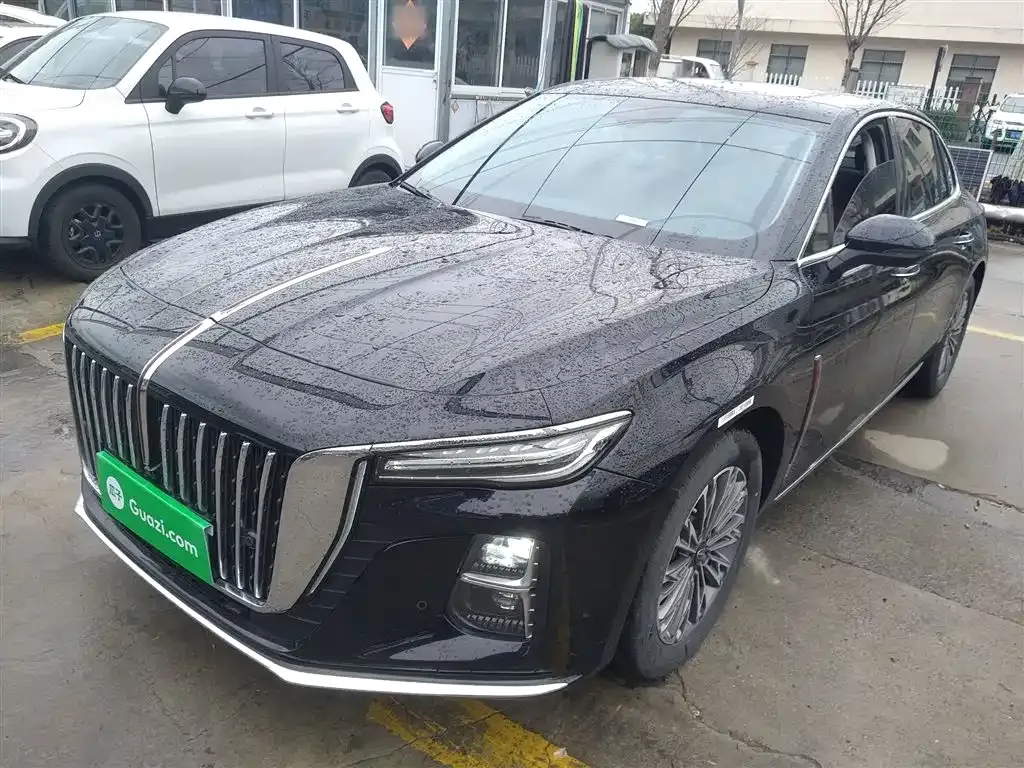 Hongqi H5 — фото 1