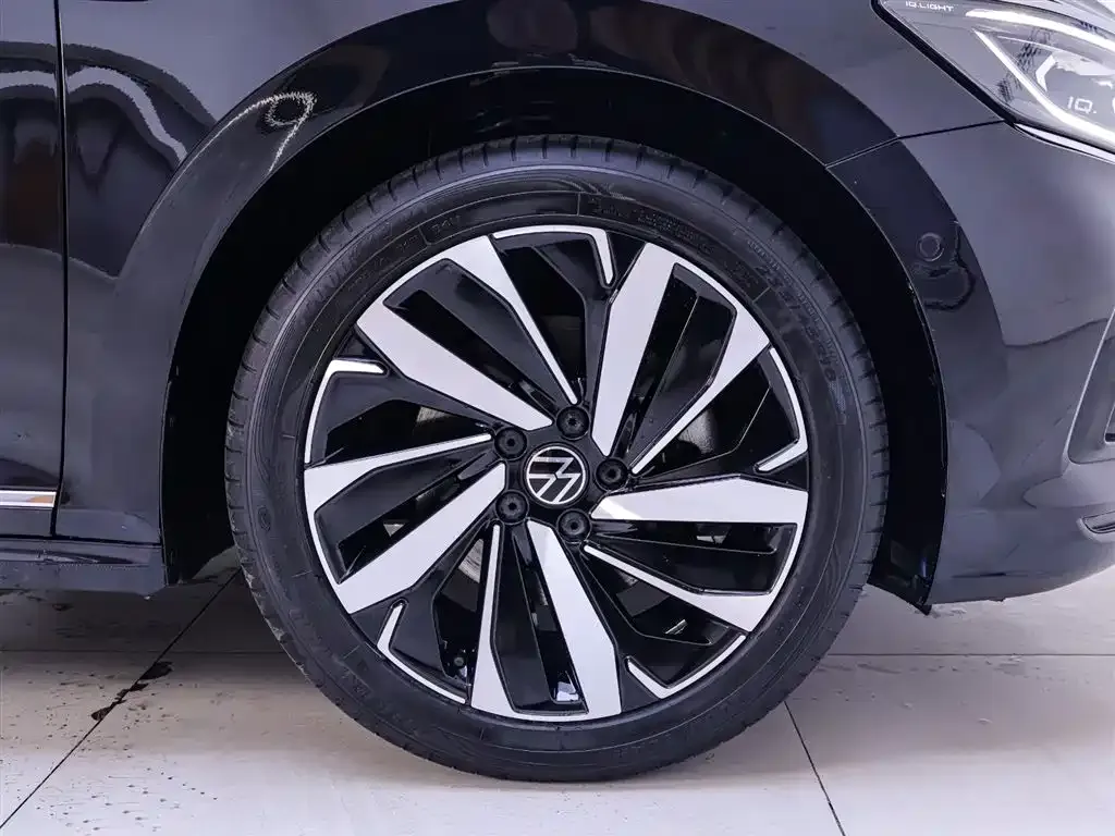 Volkswagen Passat — фото 6